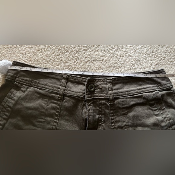 Prana Bermuda Khaki Shorts Women’s size 6 - Picture 9 of 9